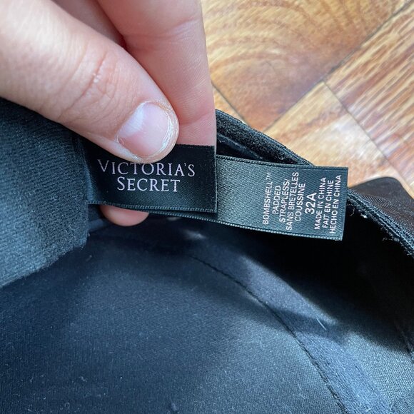 Black Strapless Victoria's Secret Underwire Push-Up Bra - Picture 2 of 2